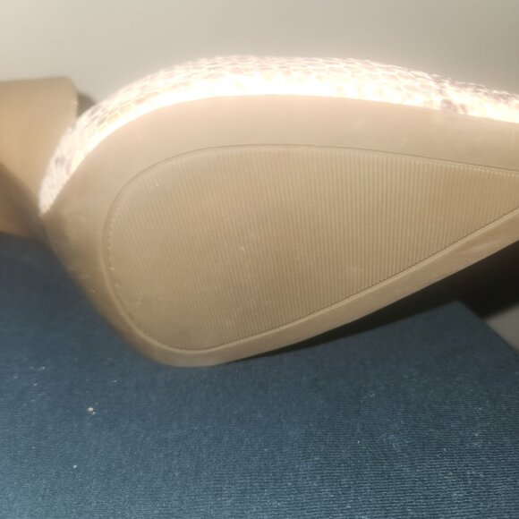 BCBGeneration nude snake-print d'orsay pointed-toe high heels. Size 8.5 women - Picture 11 of 11